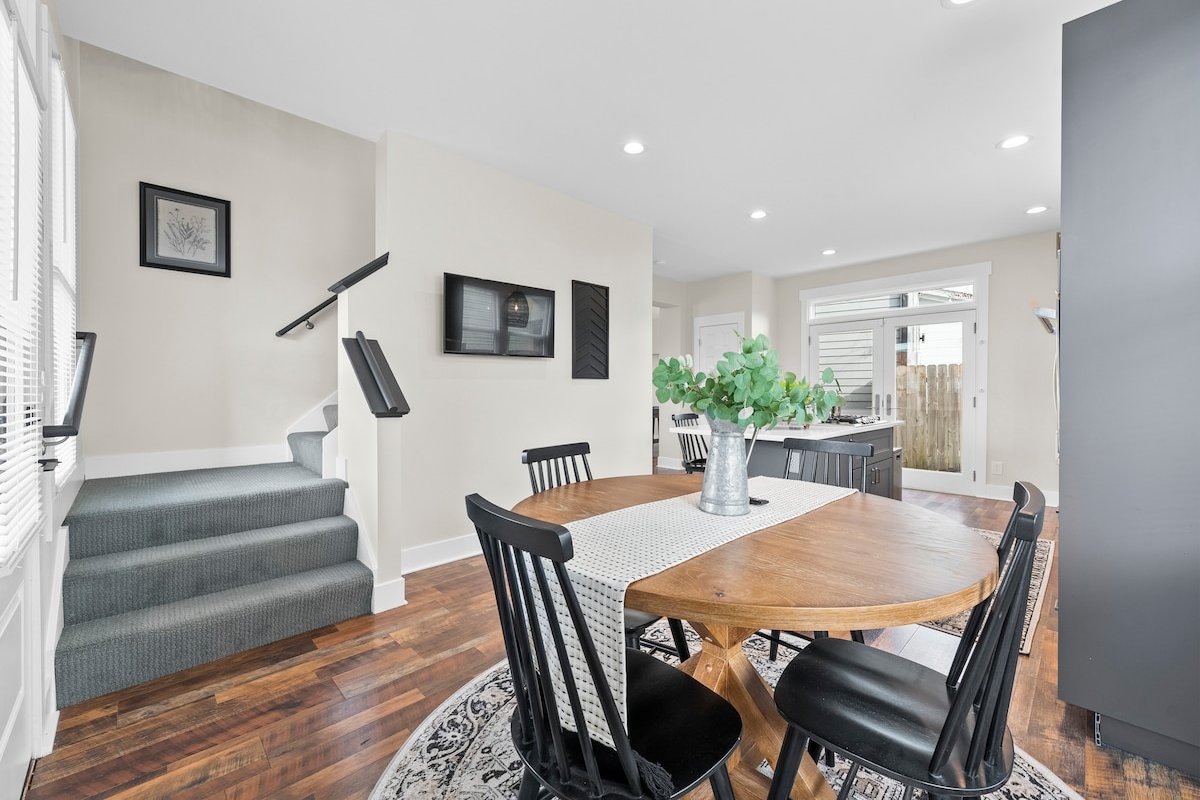 Luxury Short North Home with Putting green! gallery image 5