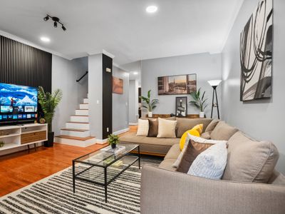 NEW | King Bed 4BR | Luxury Capitol Hill Townhouse