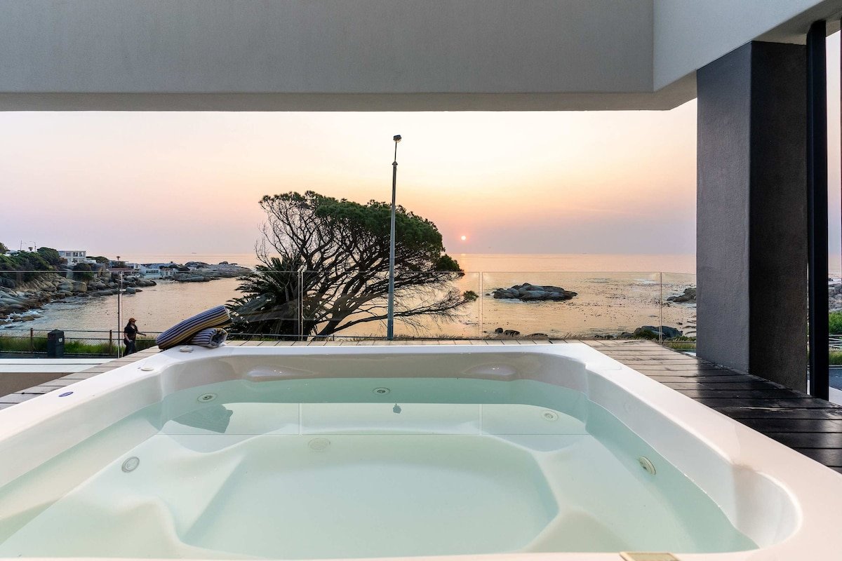 Amashe – Luxury Apartment with jacuzzi & sea views gallery image 2