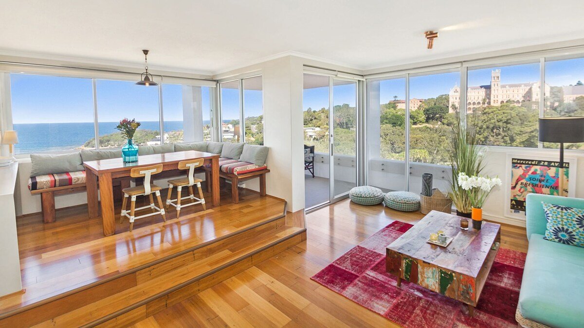 Manly: Beautiful 3 Bedroom apt with stunning views gallery image 4