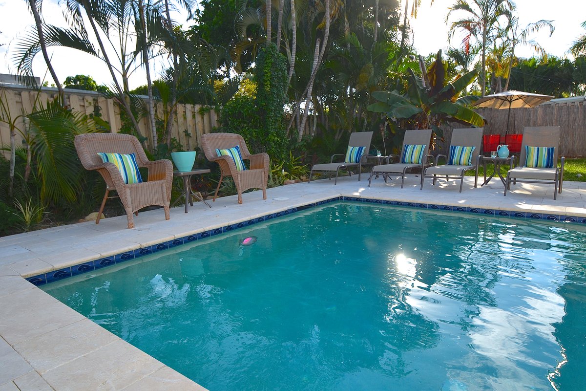 By The Sea Vacation Villas 5 Star 4 mins to Beach