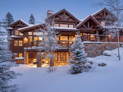 Gorgeous Home w/ Fire Pit, Walk to Ski Lifts!