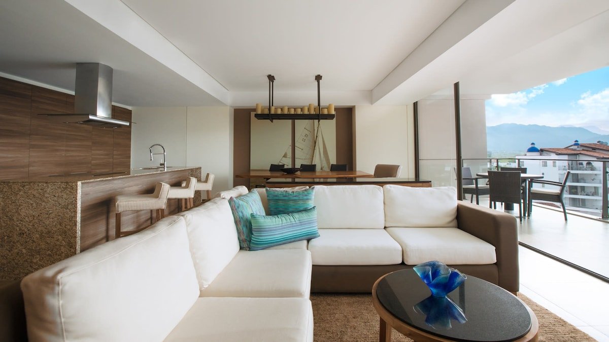 Live Aqua Club Marina Condo 2 Bedrooms