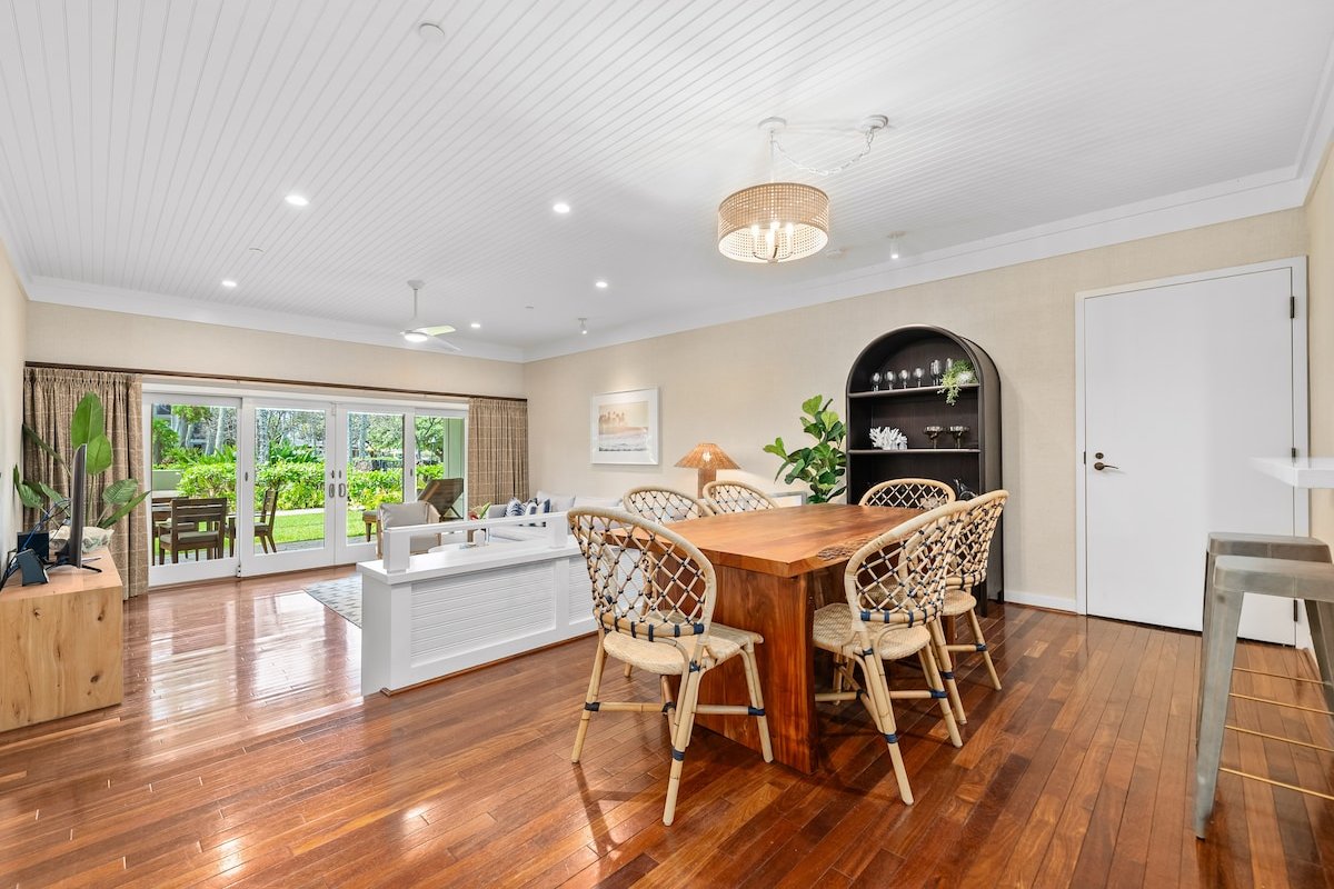 Oceanfront 3BR Villa • Pool, Tub & Steps to Beach gallery image 5