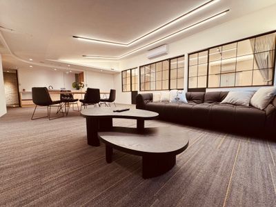 D 全新 位於西門步行區 適合家庭團體 6-12位