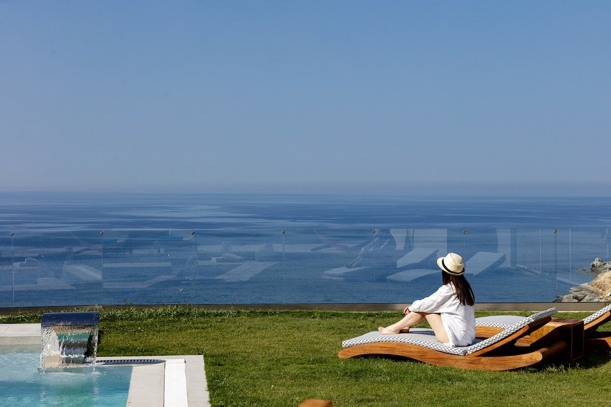 Luxury villa walking distance to Ligaria beach gallery image 2