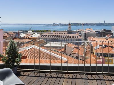 Chiado – TwoTerraces Scenic view- AC-3Bedrs&3baths
