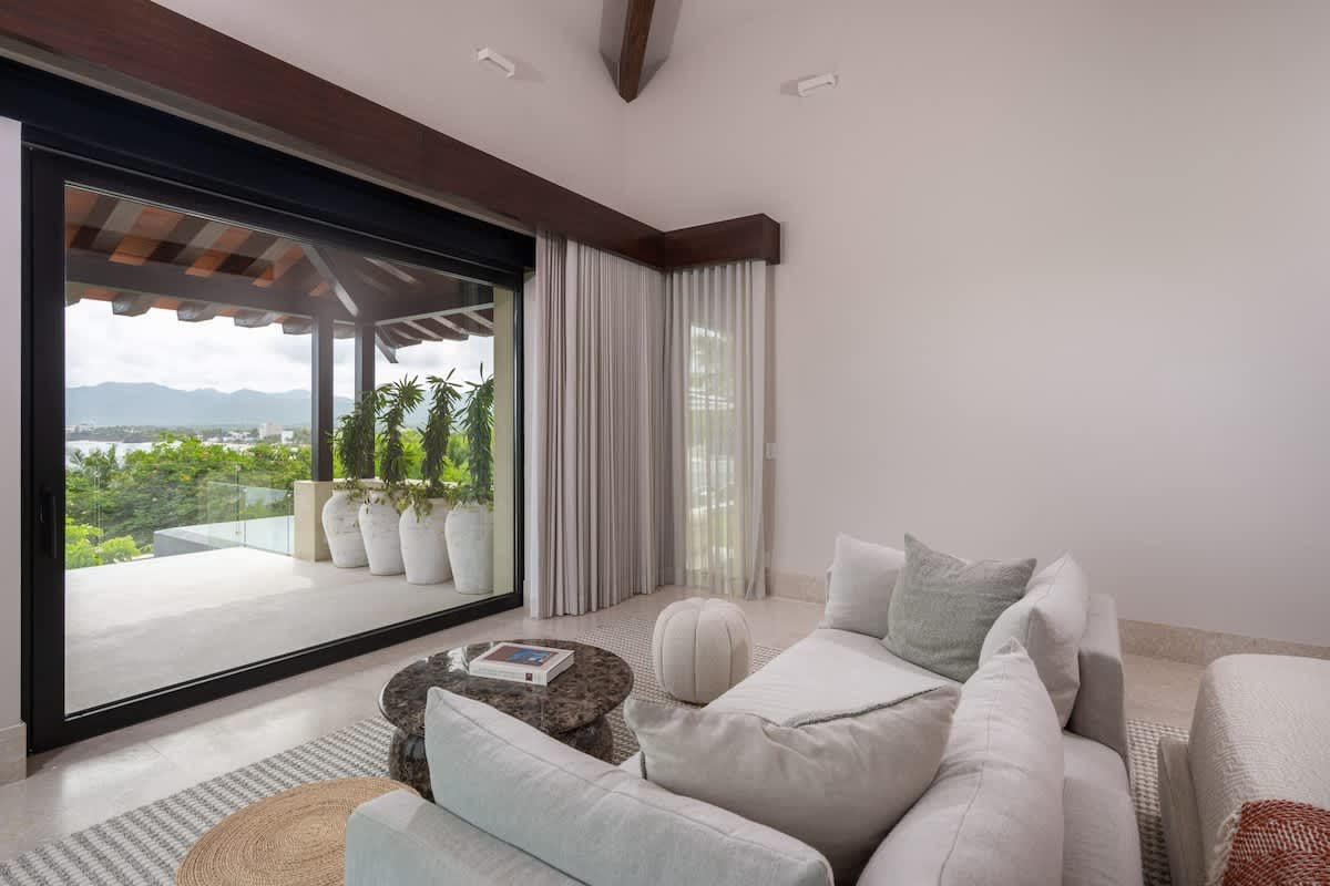 Oceanview Villa | Gym, Pool & Private Chef gallery image 3