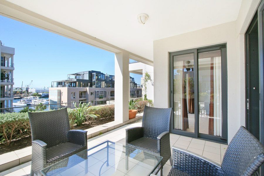 Photo 2 of Faulconier 303 accommodation in V&A Waterfront, Cape Town with 2 bedrooms and 2 bathrooms