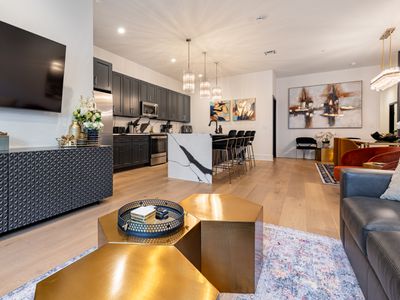 The Streetcar – The Little Lagniappe on St Charles