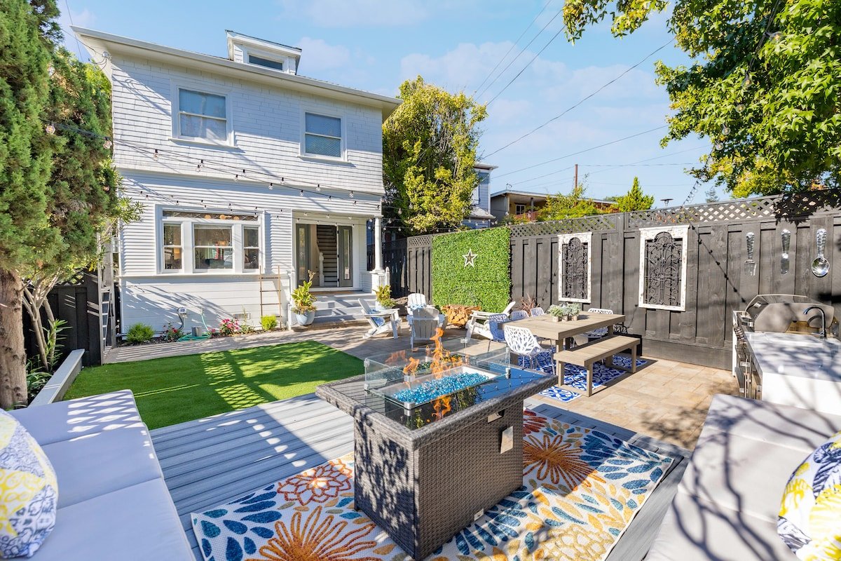 Luxury Living with Au Pair Unit gallery image 2