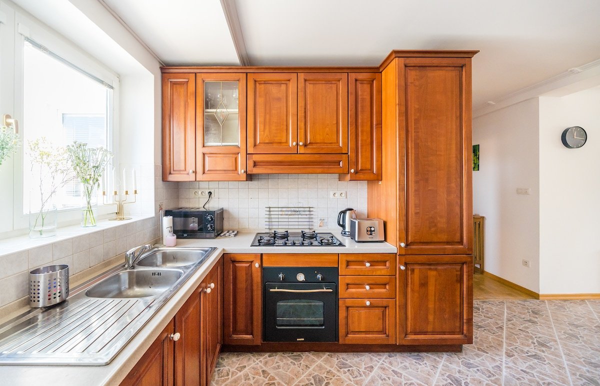 HOME ALONE 5BR+3BATH Penthouse in center of Prague gallery image 5