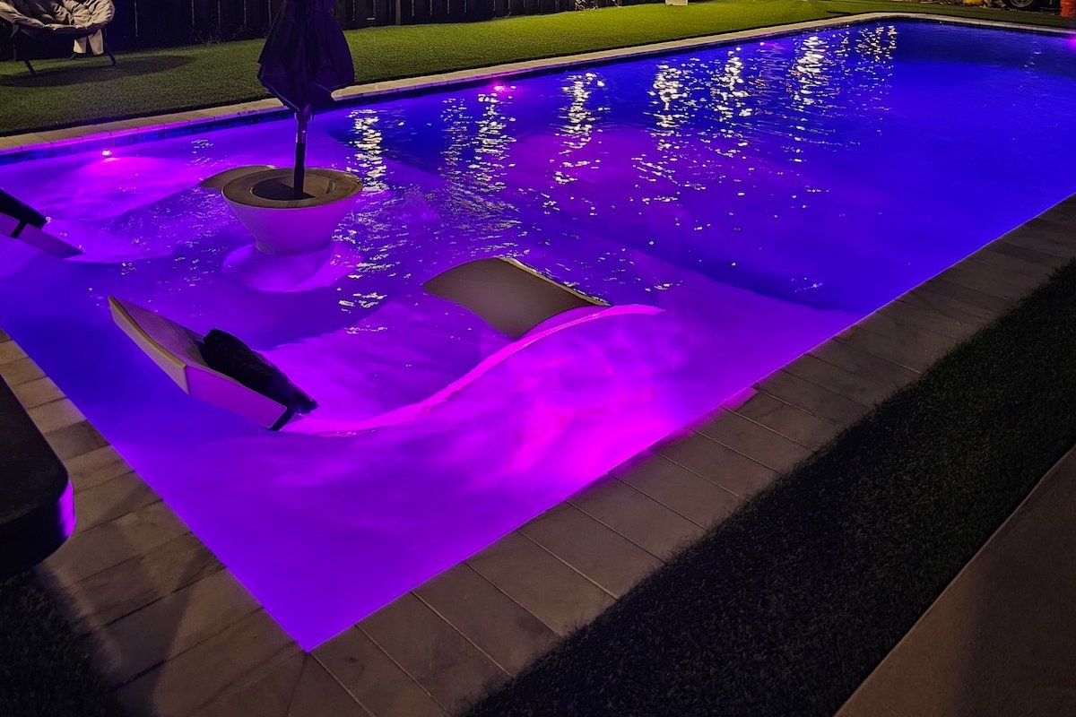 Luxurious home near Sawgrass Mall gallery image 3