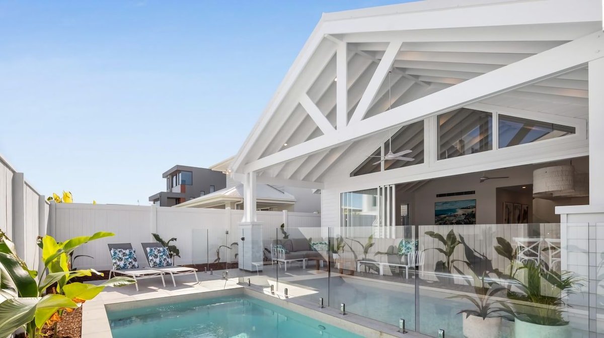 Gone Coastal gallery image 4