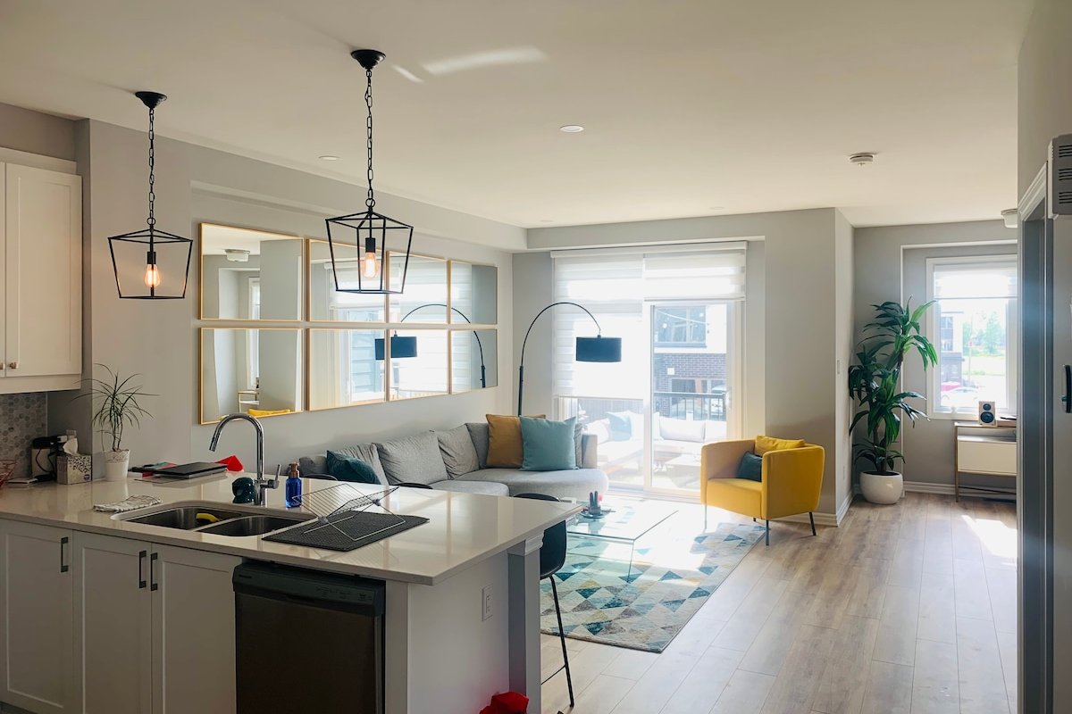 Modern new townhouse close to downtown Ottawa! gallery image 5