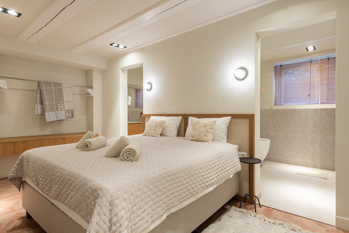 Luxurious bright 200sqm house in city centre! gallery image 3