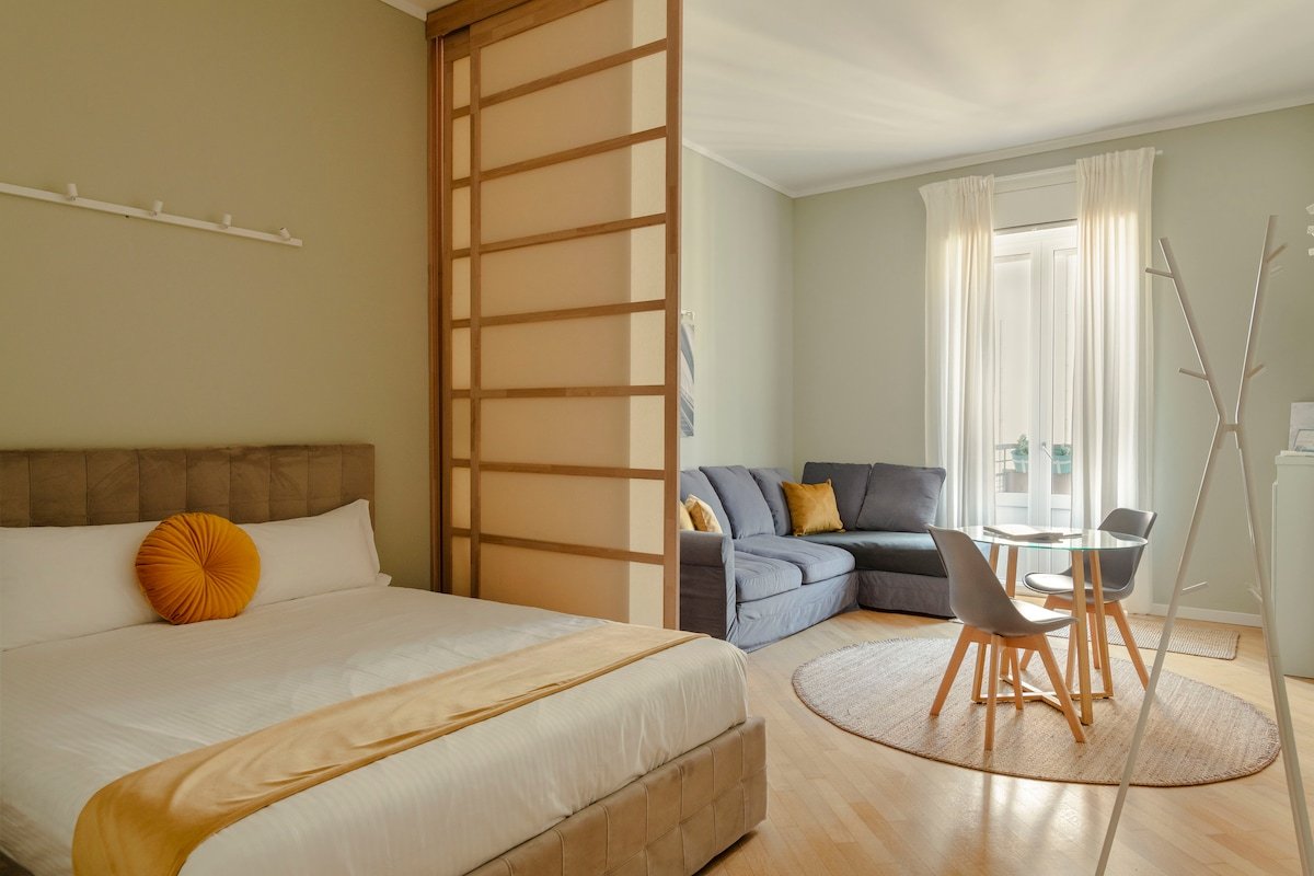 Bright Apartment near Duomo Square – 4 Guests gallery image 2