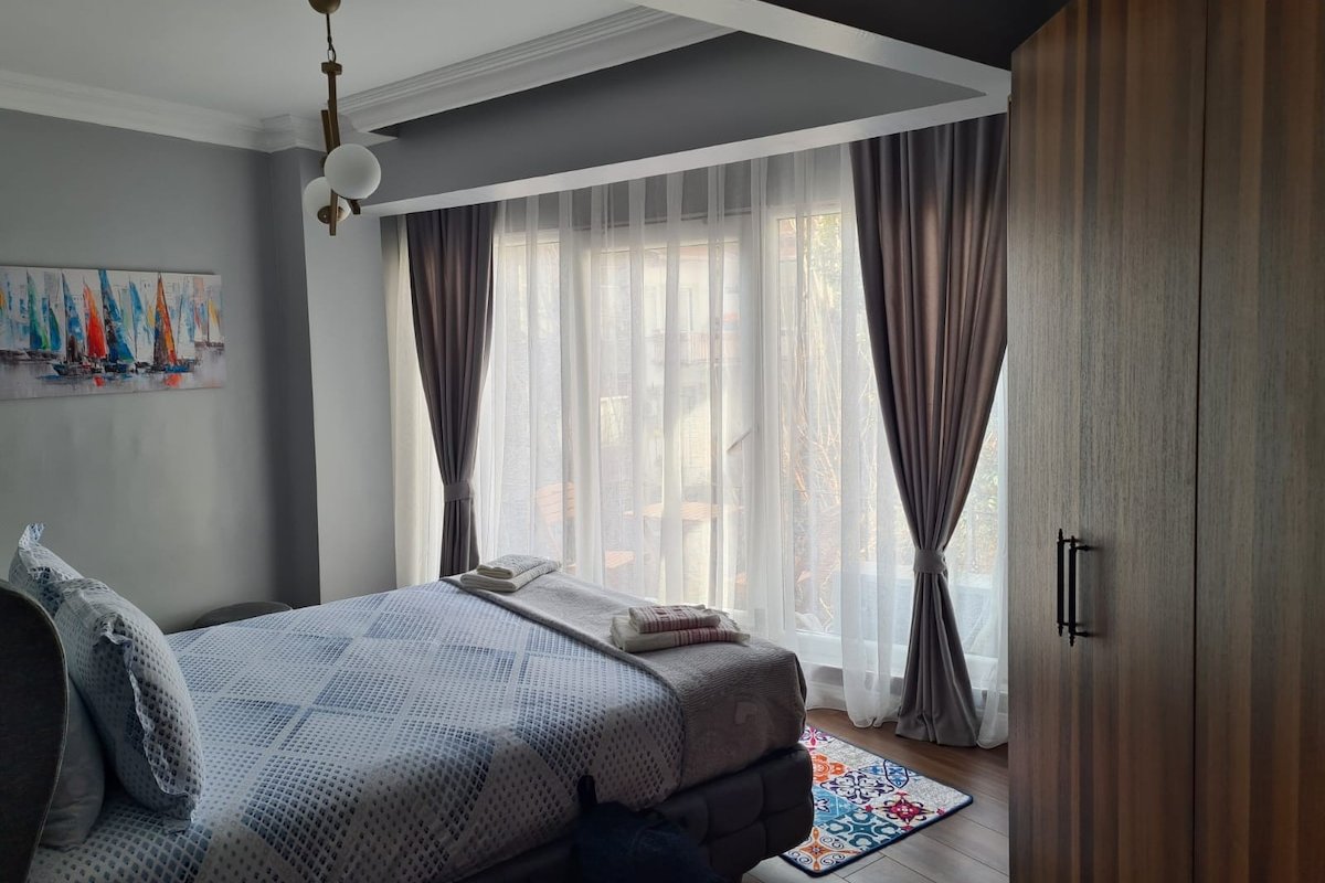 @*Cozy, Spacious 3+1 apartment&2 bathrooms, 4 AC gallery image 4