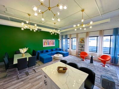 Spacious 6BR Suite Near McCormick & Soldier Field