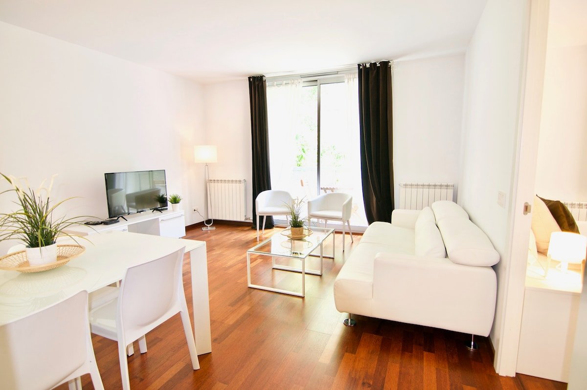 The Soho Apartment by Glasir Homes gallery image 2