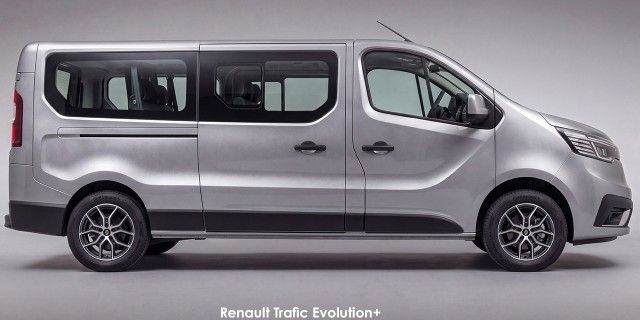 RENAULT TRAFIC 2.0 dCi TECHNO + AT - 2 