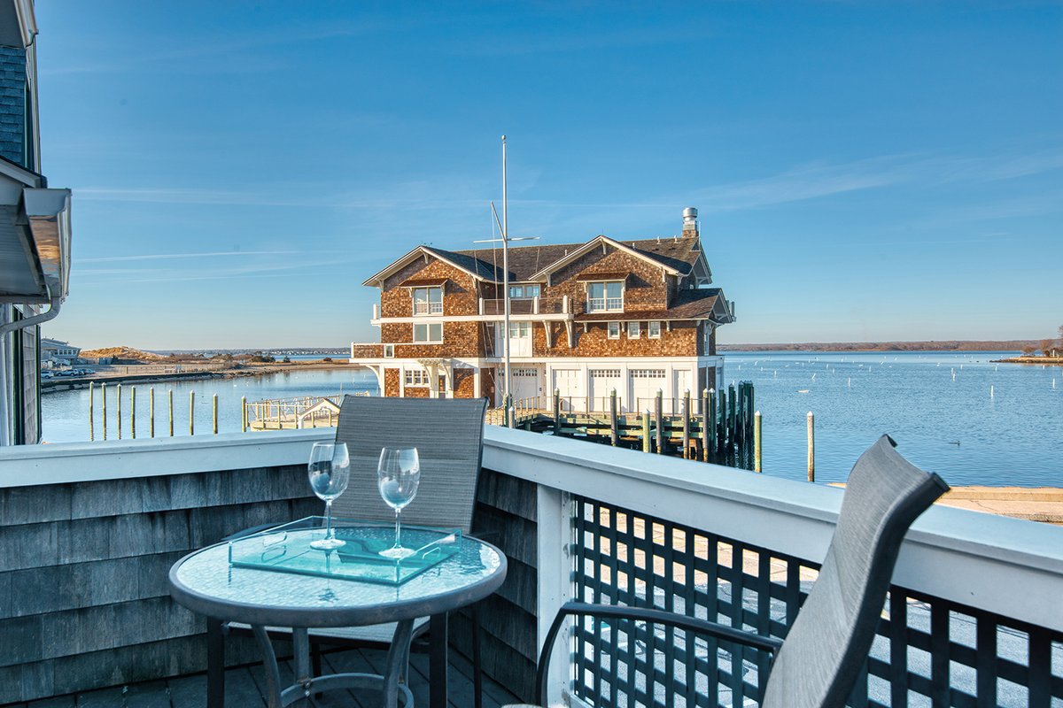 Experience Coastal Luxury at The Carousel Suite