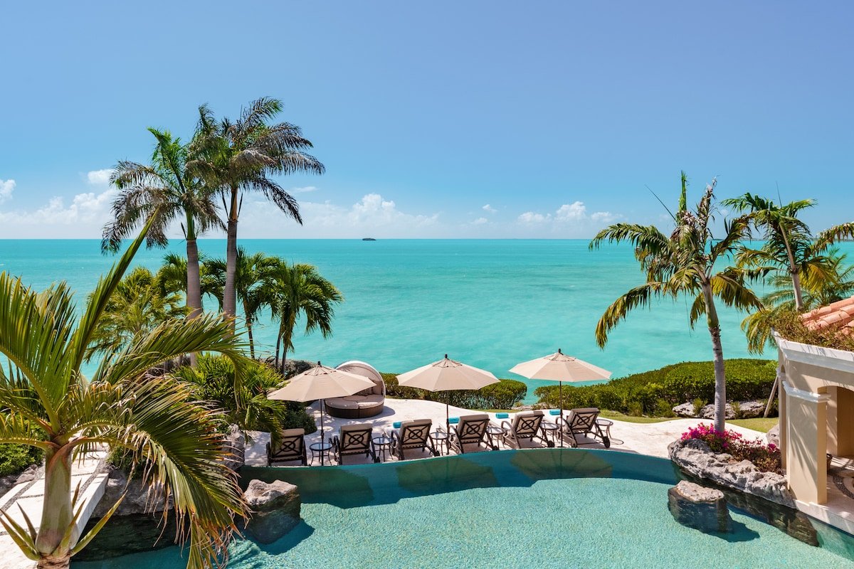 [LR] Emerald Cay gallery image 2