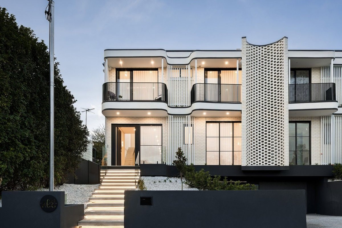 Exceptional Luxurious Duplex in an Great Location