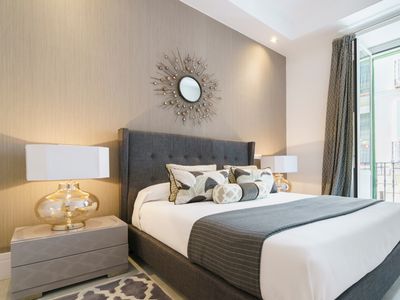 Homeclub | Elegant Apartment in Justice District