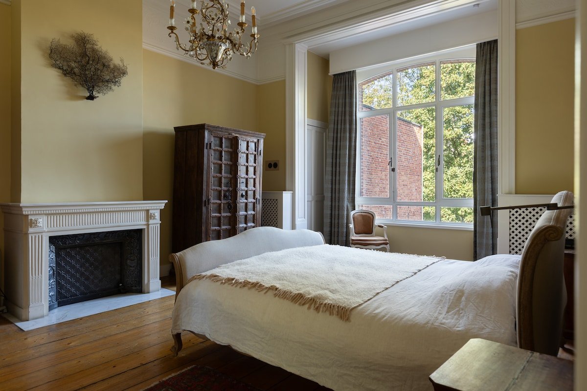 Belle Epoque Townhouse Antwerp gallery image 5