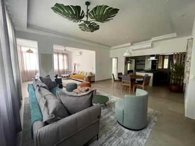 Lovely 3 ensuite BR Copacabana Beach Block