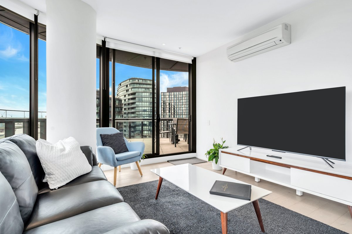 Sub Penthouse with Magnificent Views on Collins