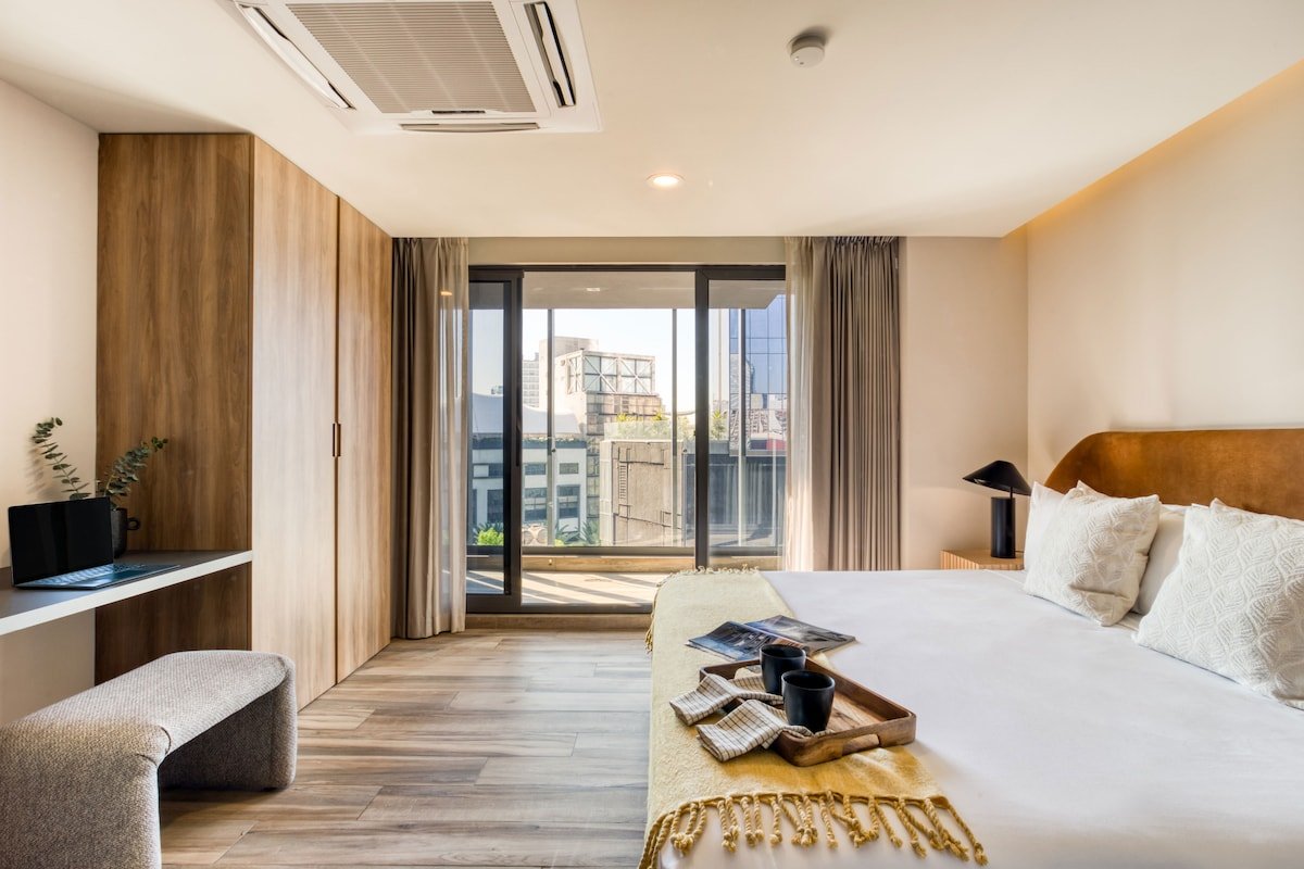 Epic Apt w/Balcony | Best Location+Cool Amenities gallery image 2