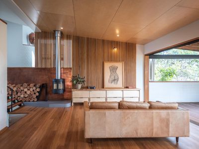 ‘Osprey’ Stunning Boomerang Beach hideaway