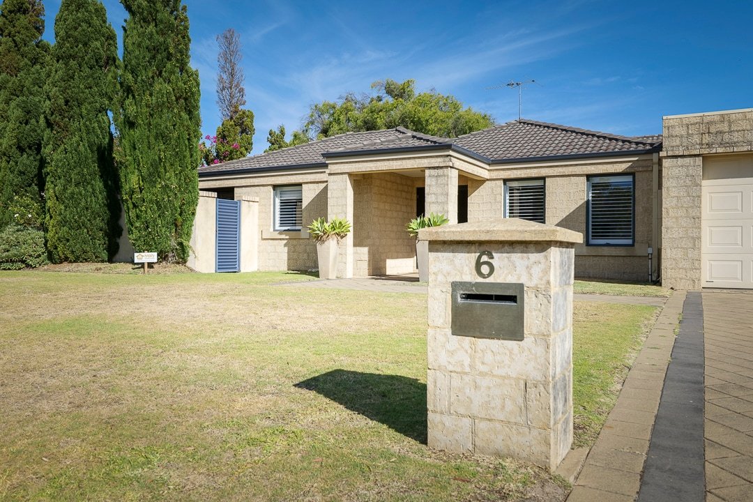 Relax to the Max – Pet Friendly Beach Retreat gallery image 3