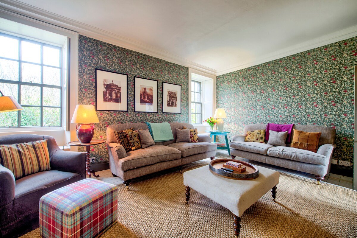 Historic Rock House with Timeless Elegance gallery image 3