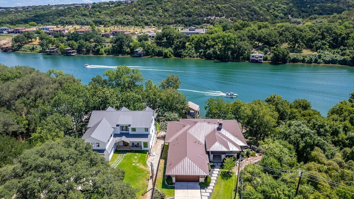 Lakefront Holiday Retreat with Private Mini Beach! gallery image 3