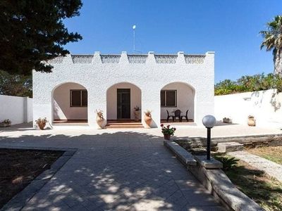 Salento Villa w/ Beach at 5 mins & Private Jacuzzi