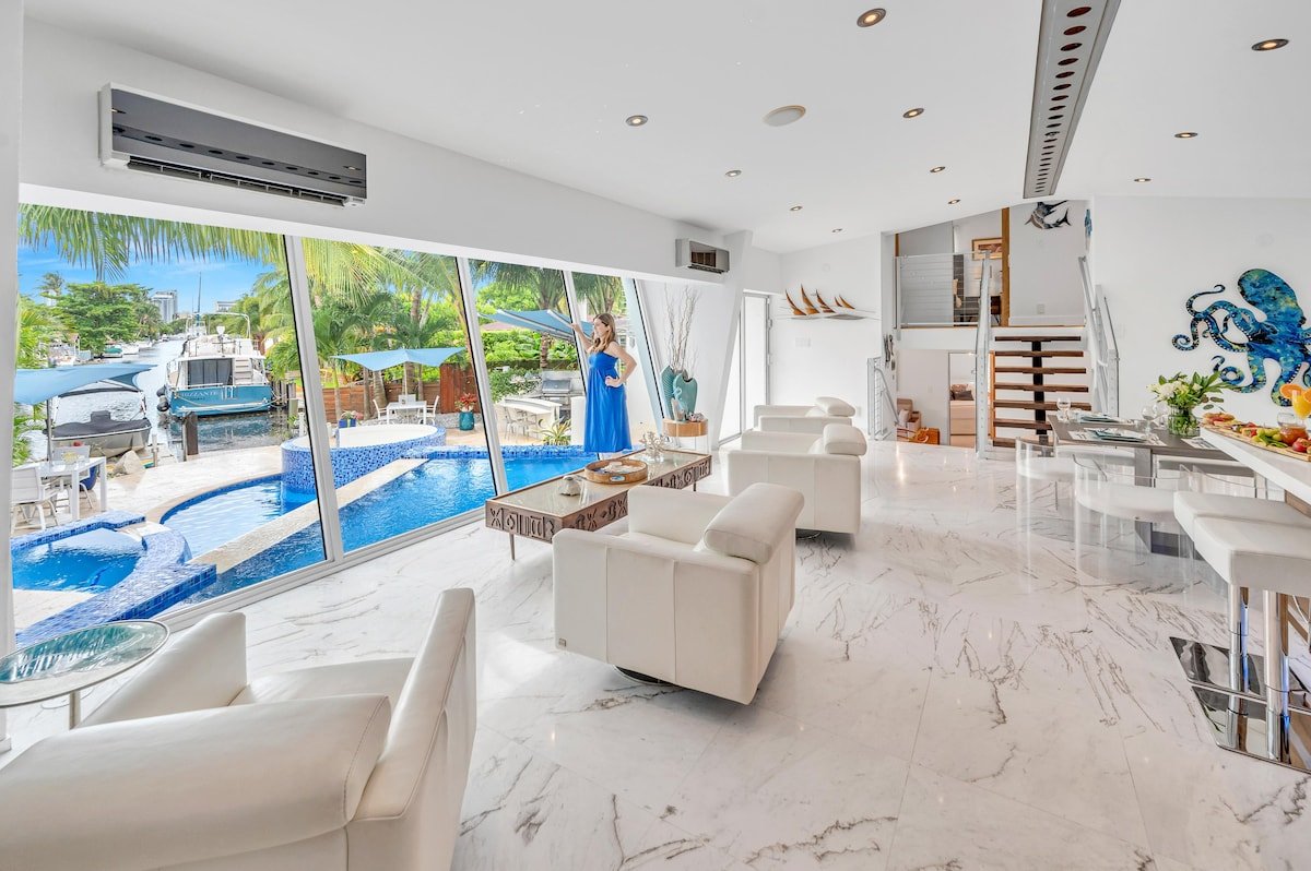 Waterfront Oasis | Cascading Pool &Views | Cascade gallery image 3