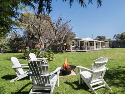 Beach House Blairgowrie. Walk to beach