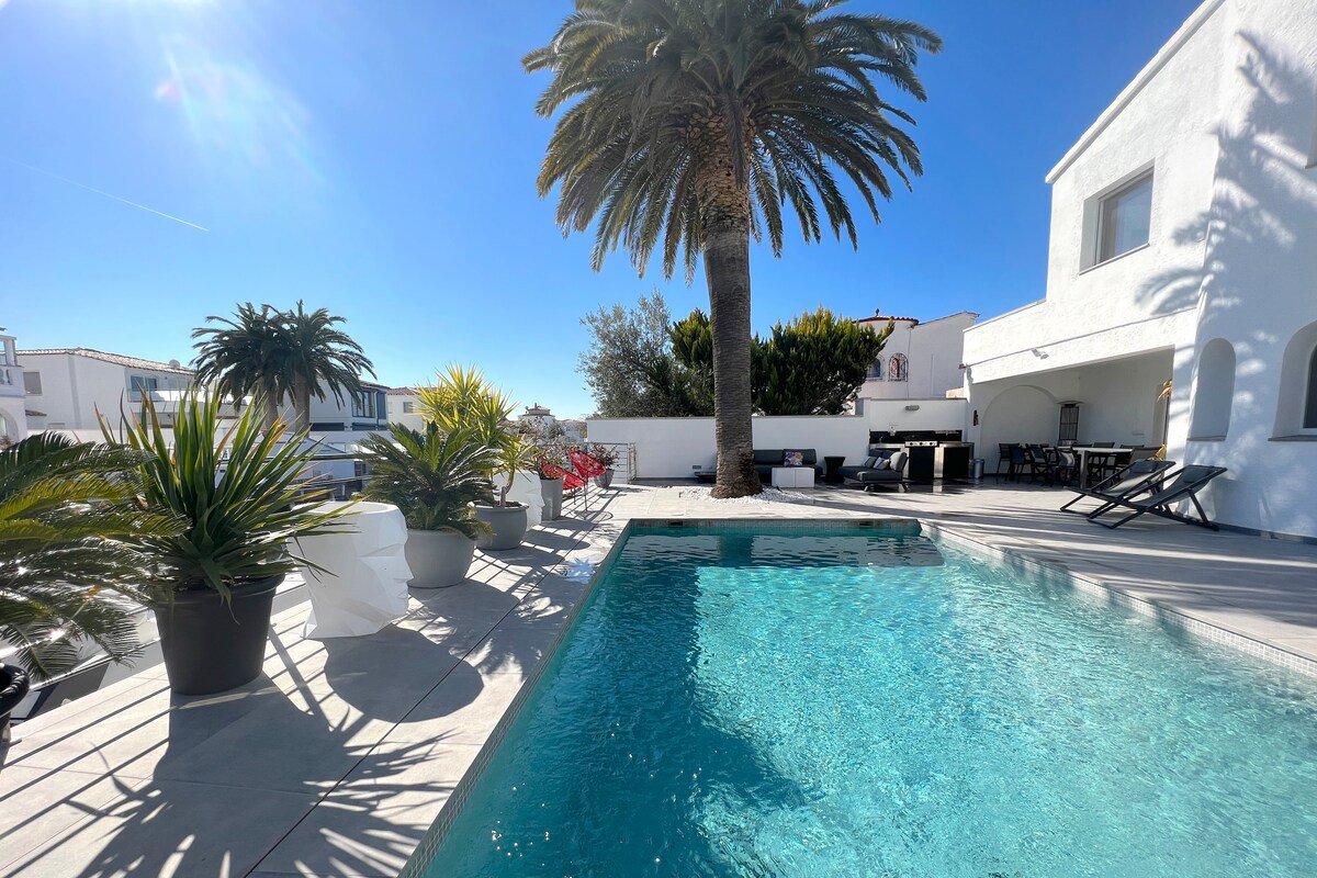 Villa à Empuriabrava 10/12 pers avec amarre 14 m gallery image 5