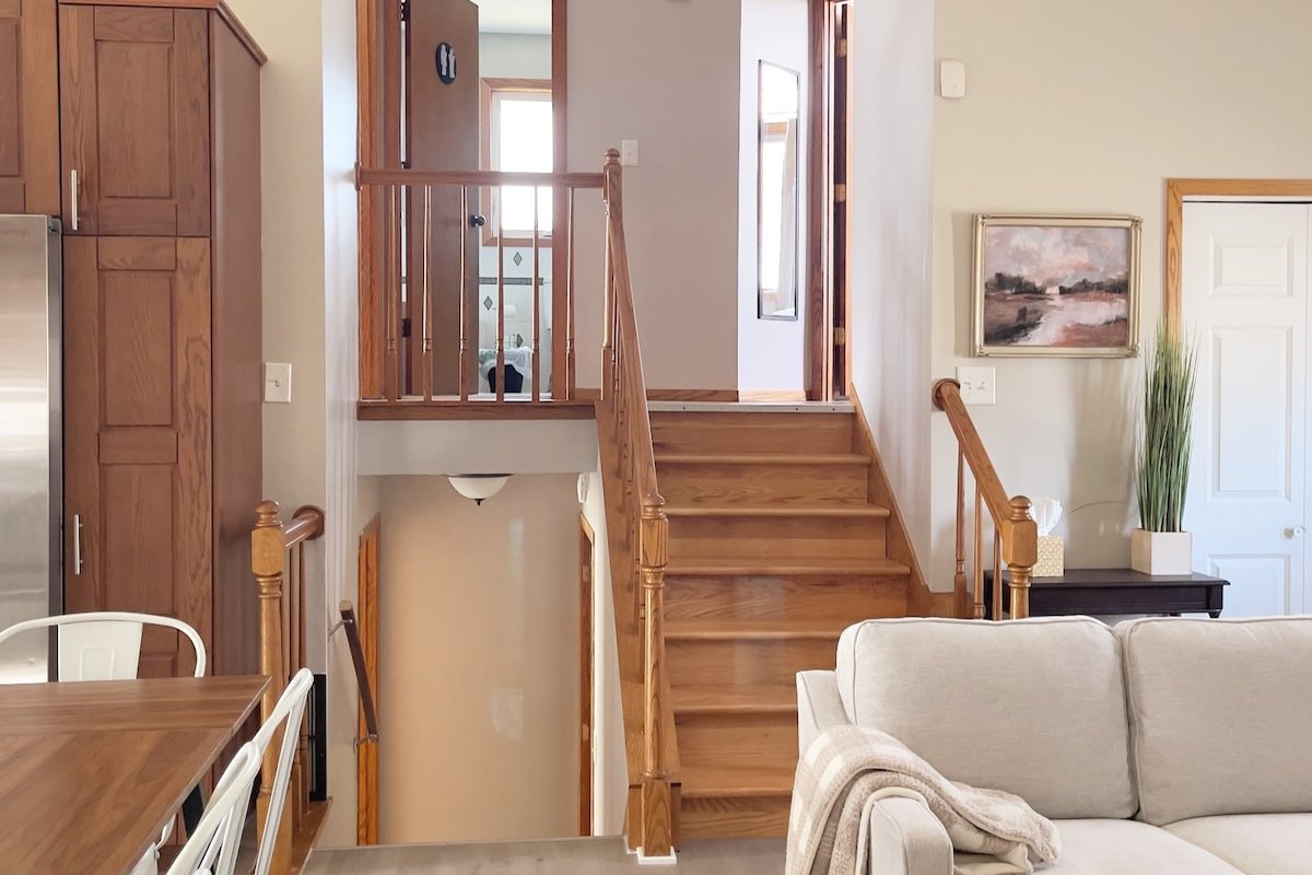 Charming house in Maplewood. gallery image 5