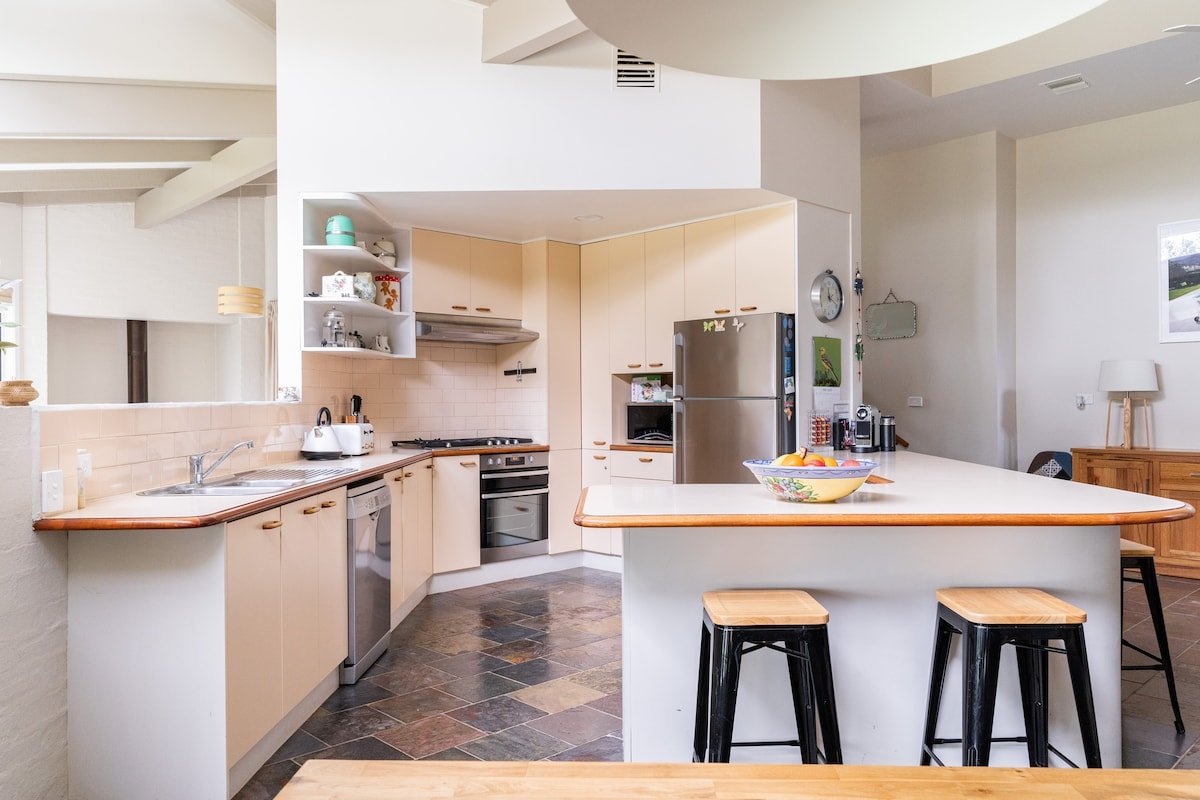 Spectacular Yarra Valley wineries, distilleries. gallery image 5