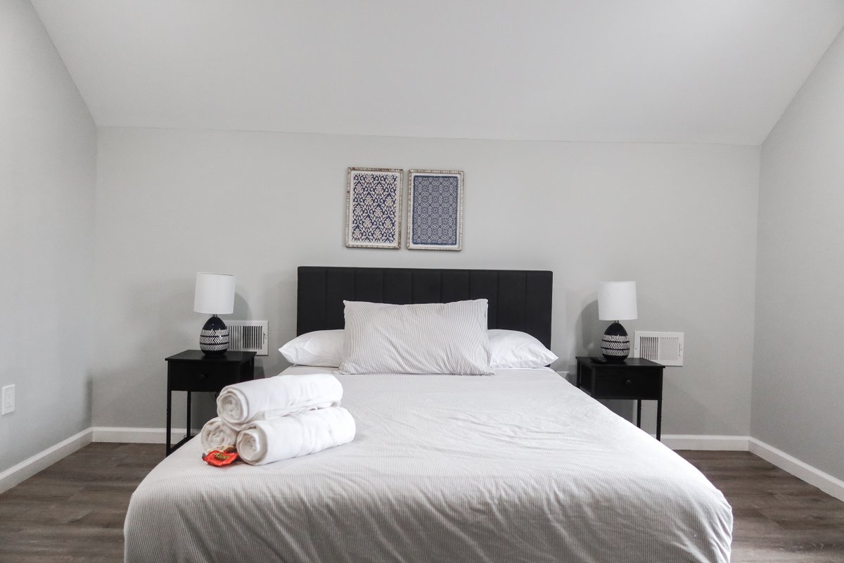 5Bed 2Bath Near NYC, Parking, Laundry