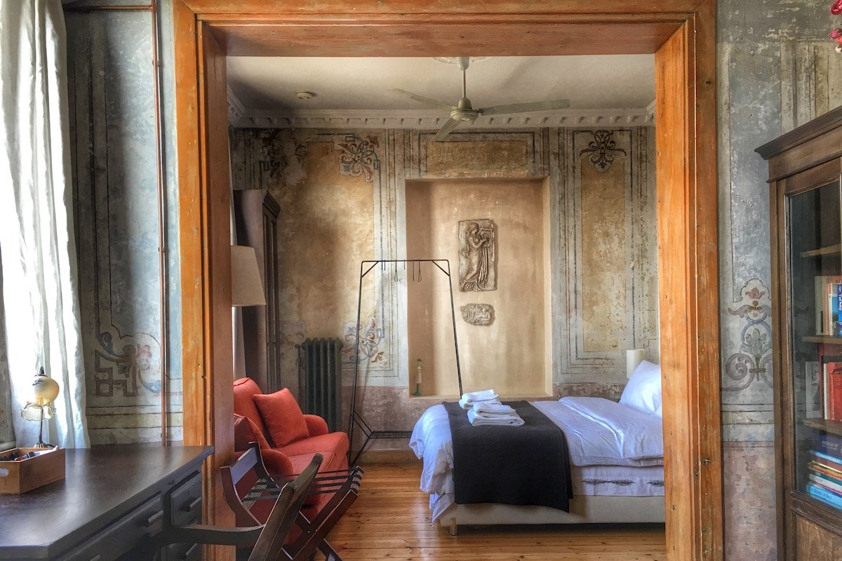 Exquisite Beauty in Istanbul, Galata gallery image 5