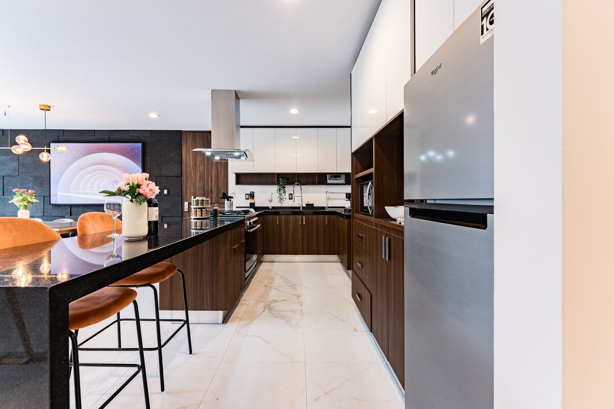 Stylish Polanco, Walk to Lincoln Park & Shopping gallery image 5