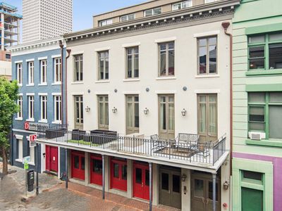 TWO Connecting Condos! 5 King beds! 4 Bdrm/4 Bath!