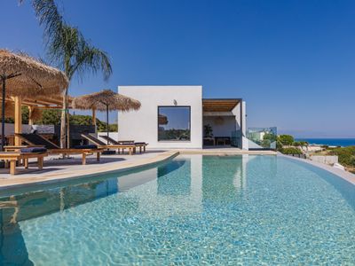 Villa Zelda – Infinity Pool & Superb Sea View