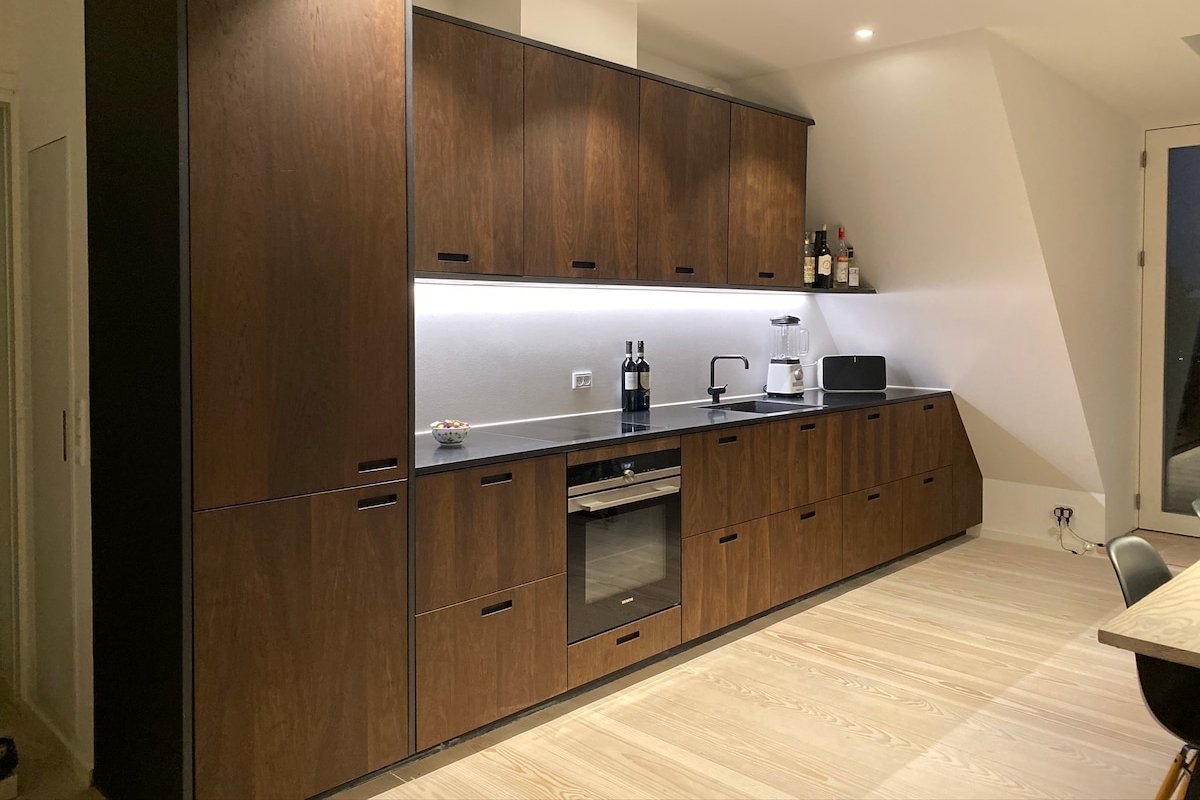 Oasis with private rooftop gallery image 4