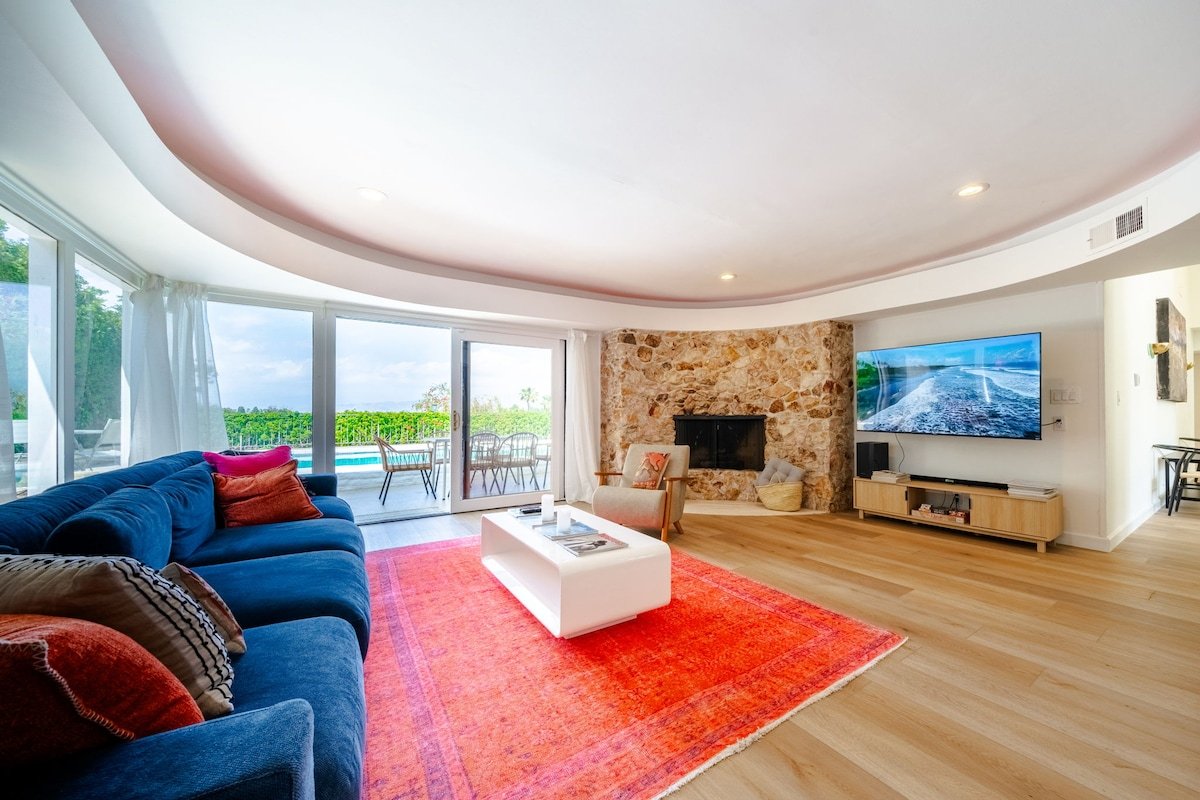 Hillside Retreat/Valley View gallery image 3